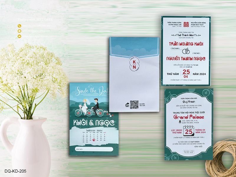 Thiệp cưới chibi với thiệp màu xanh