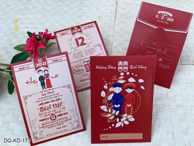 Thiệp cưới chibi màu đỏ kiểu truyền thống 